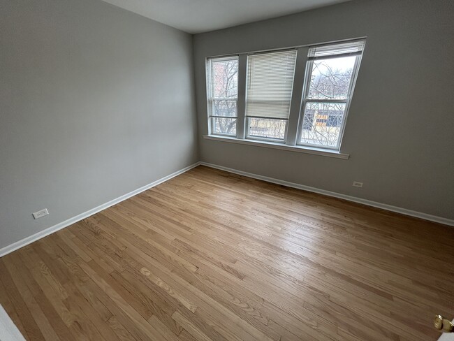 Building Photo - 7153 W Grand Ave