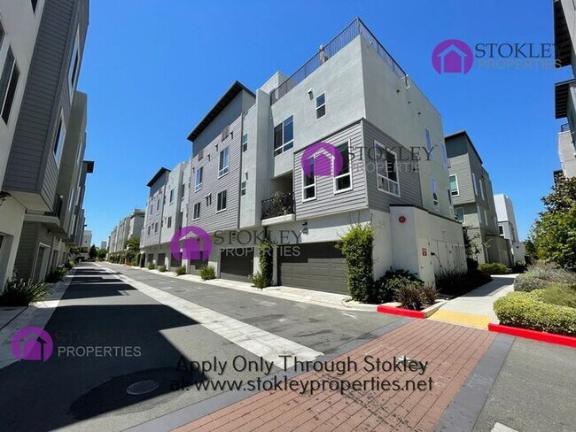 Building Photo - 1543 Longitude Dr