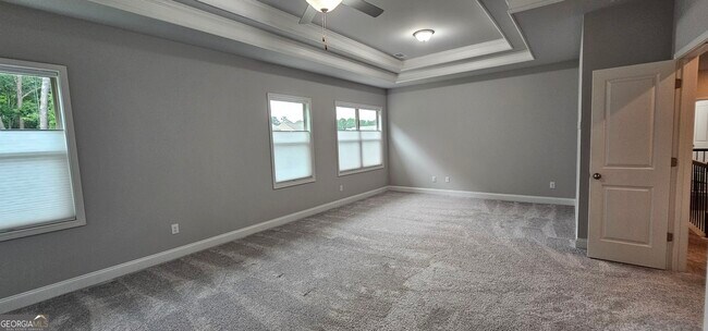 Building Photo - 352 Newshaw Dr
