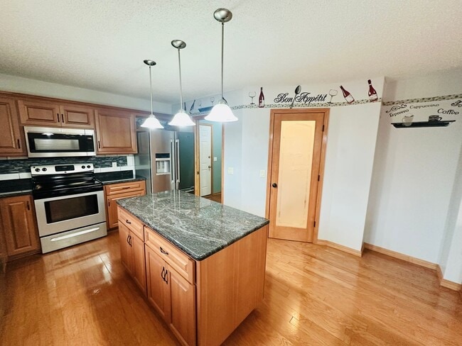 Building Photo - Stunning 6-Bedroom Corner-Lot Home w/ Luxu...