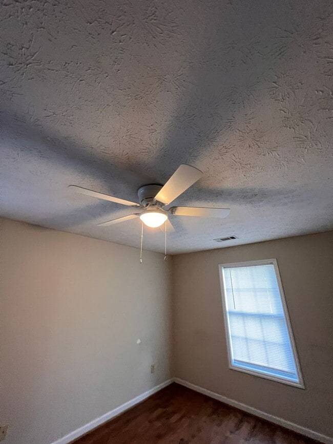 Building Photo - Taleeda 467-469