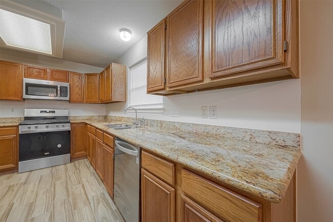 Building Photo - 22319 Rangeview Dr