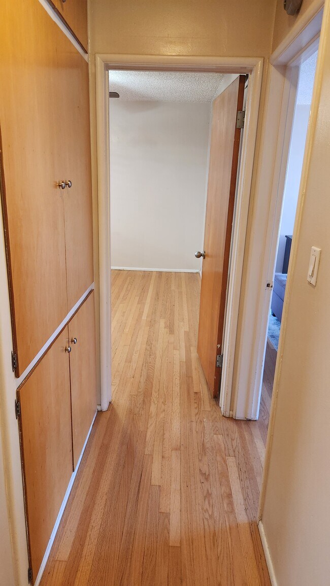 Building Photo - 2222 2nd St