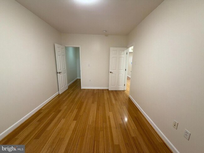 Building Photo - 937 Randolph St NW