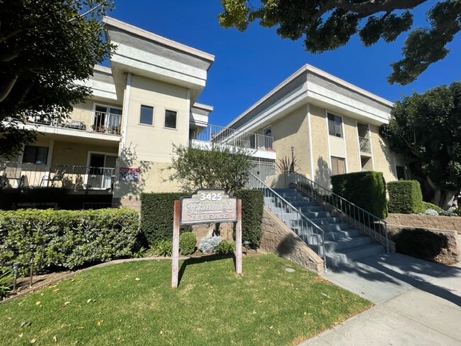 Building Photo - Nice 2 Bed 2 Bath Condo for lease with Par...