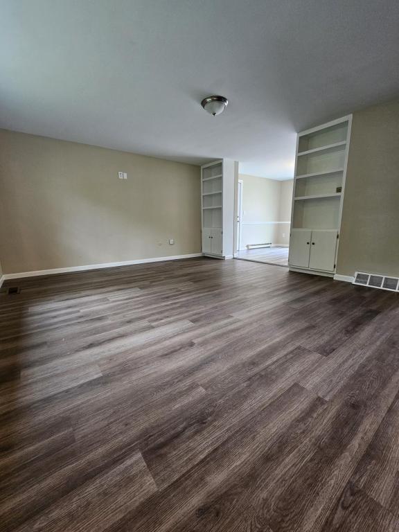 Building Photo - 8432 Falcon Dr