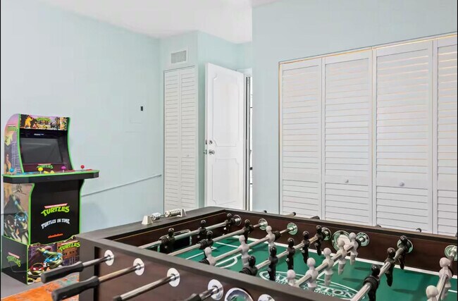 Building Photo - 304 SE 4th St