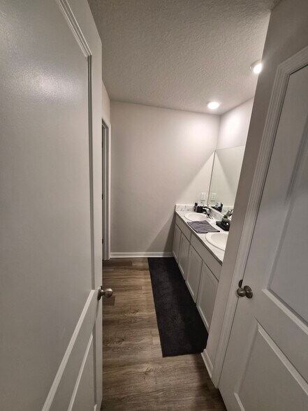 Building Photo - 3912 112th St E