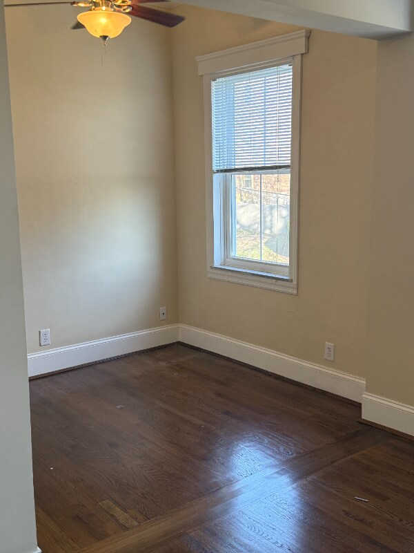 Building Photo - 2621 Cleinview Ave