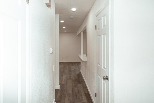 Building Photo - 7355 S Garfield Ct