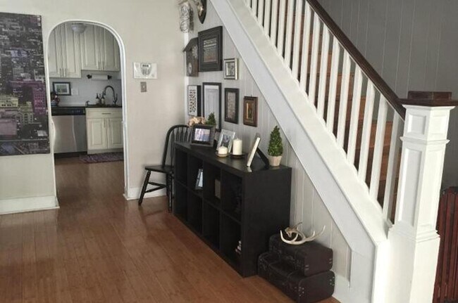 Building Photo - Charming Renovated Twin in the Heart of Manayunk | $2,250/Month
