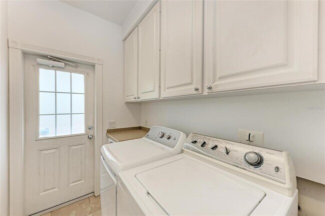 Building Photo - 1501 Napoli Dr W