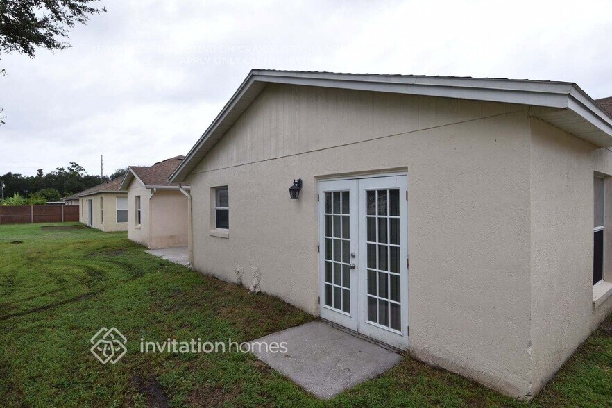 Building Photo - 422 Flamingo Ct