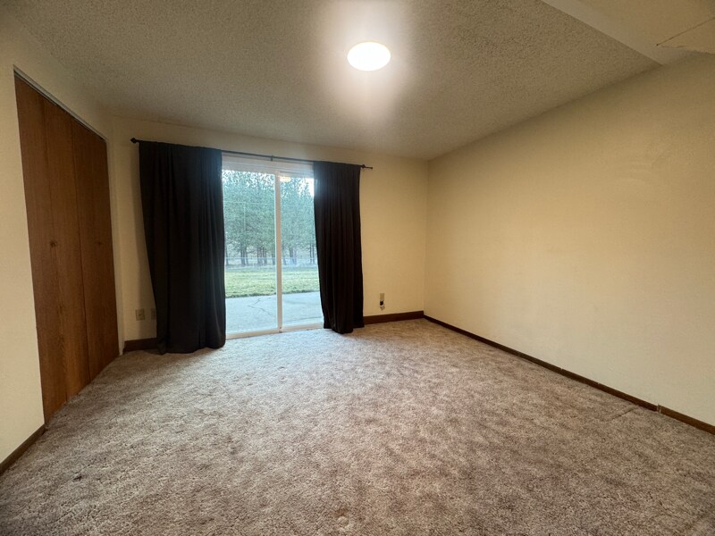 Building Photo - 6404 E 11th Ave