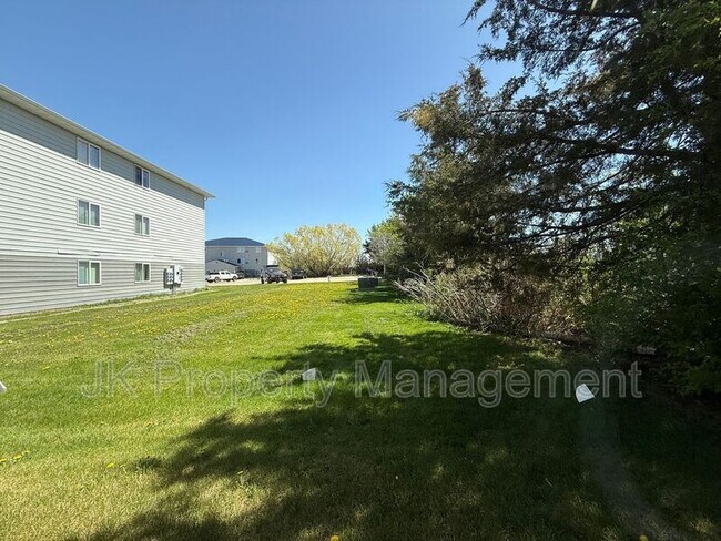 Building Photo - 5000 4th Ave N