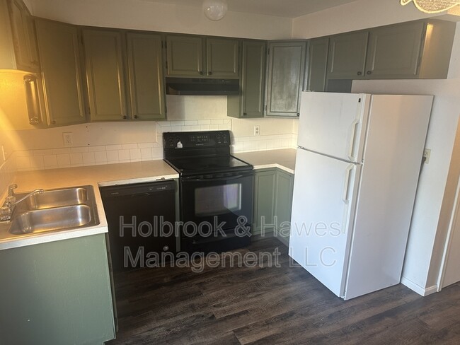 Building Photo - 4885 Basswood Dr