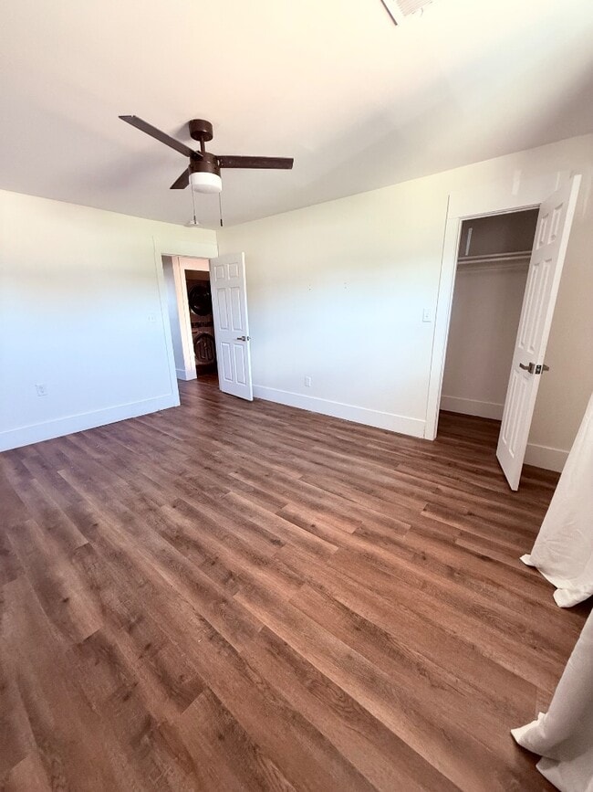 Building Photo - 1912 Sanford Dr