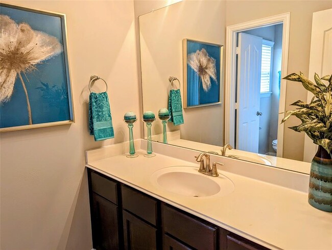 Building Photo - 10718 Wall Fern Way