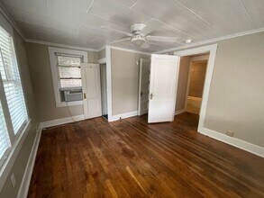 Building Photo - Simply the BEST! Adorable 1 Bedroom/1 Bath...