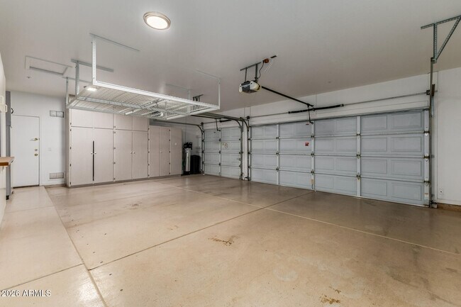 Building Photo - 10872 E Raintree Dr