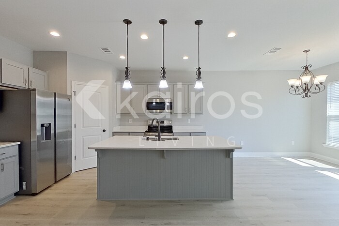 Building Photo - 14710 Sonoma Blvd