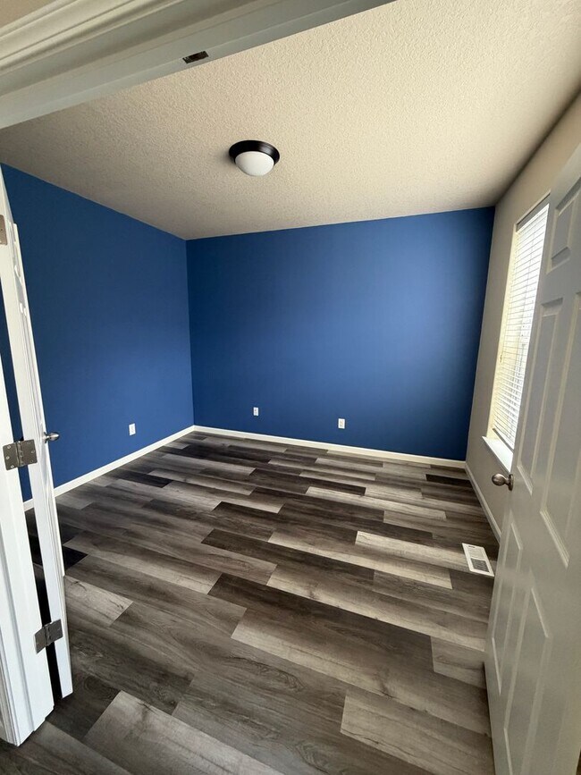 Building Photo - 3BR/3BA Two-Story Home w/ 2 Bonus Rooms, Garage, & Fenced Yard