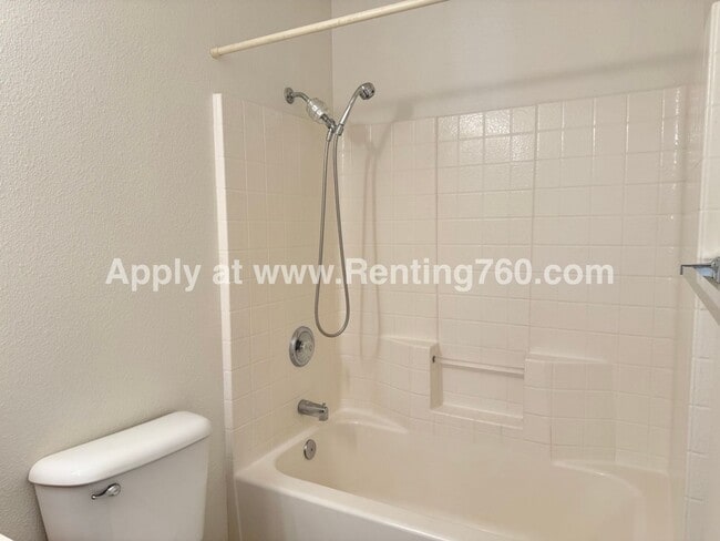 Building Photo - Spacious 4 Bed Home in Copper Hills Neighb...