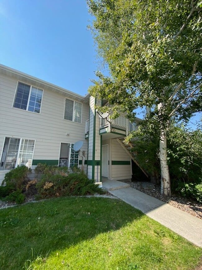 Building Photo - 2 Bedroom 2 Bath Centrally Located Condo