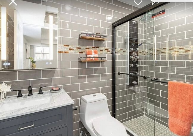 Building Photo - 586 Liberty Ave