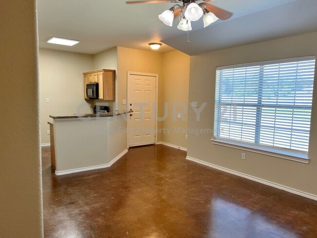 Building Photo - Nice 3/2 on Cul-De-Sac in Weatherford For Rent!