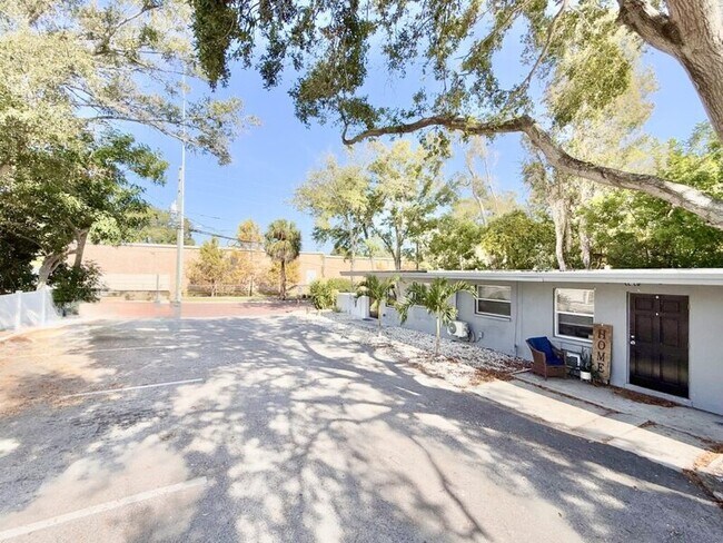 Building Photo - 115 Cleveland Ave SW