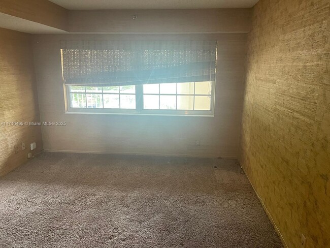 Building Photo - 3520 Oaks Way
