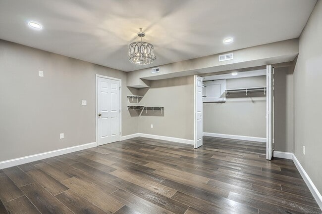 Building Photo - 601 Long Wall Dr