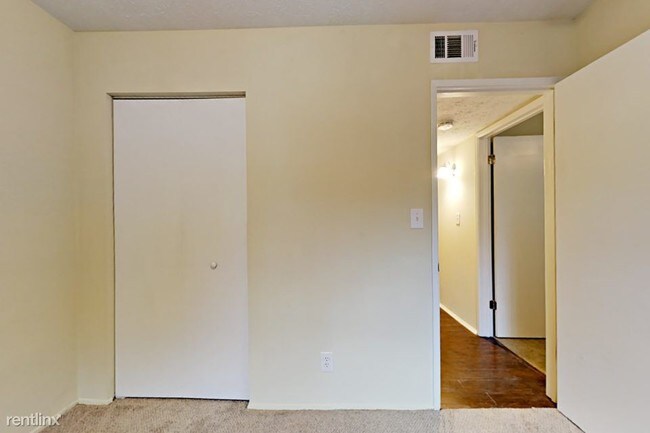 Building Photo - 105 Glace Rd