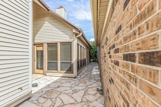 Building Photo - 18242 Vinland Dr