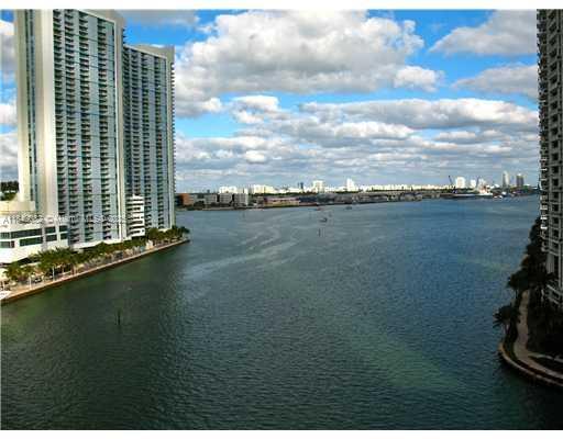 Building Photo - 465 Brickell Ave