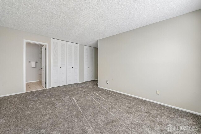 Building Photo - 3015 Lighthouse Ln