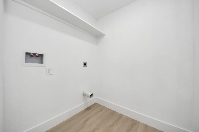 Building Photo - 11503 Duane St