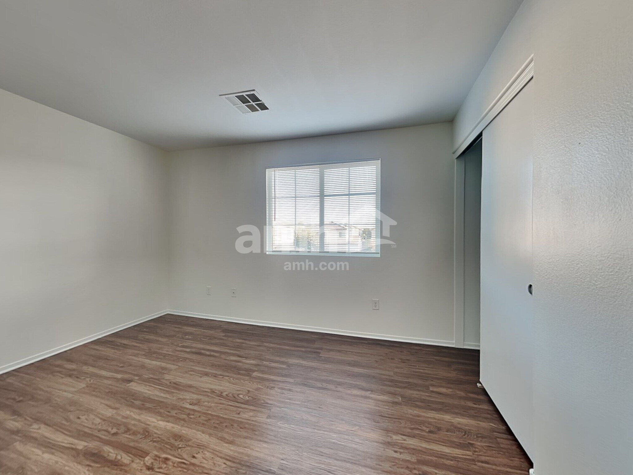 Building Photo - 1010 Maple Pines Ave