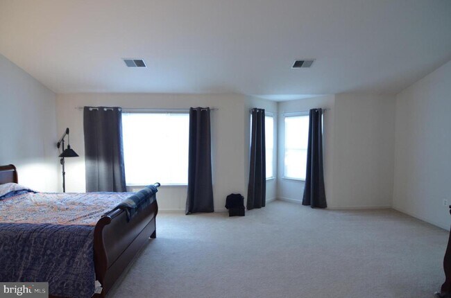 Building Photo - 2946 Saxon Flowers Dr