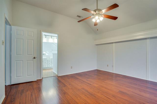 Building Photo - 329 Parkway Blvd