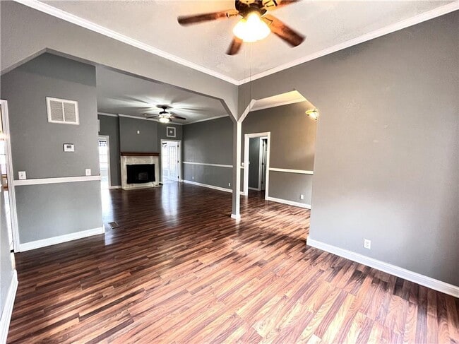 Building Photo - 95 Bassingham Dr