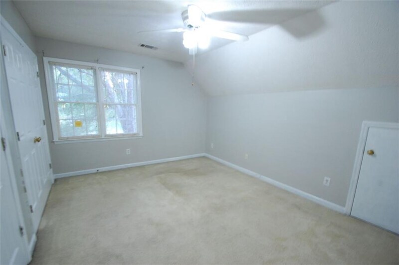 Building Photo - 5511 Burrus Ln