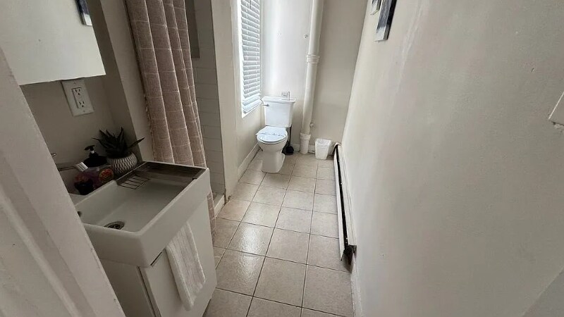 Building Photo - 135 S Ocean Ave