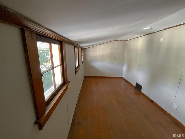 Building Photo - 613 S Henderson St