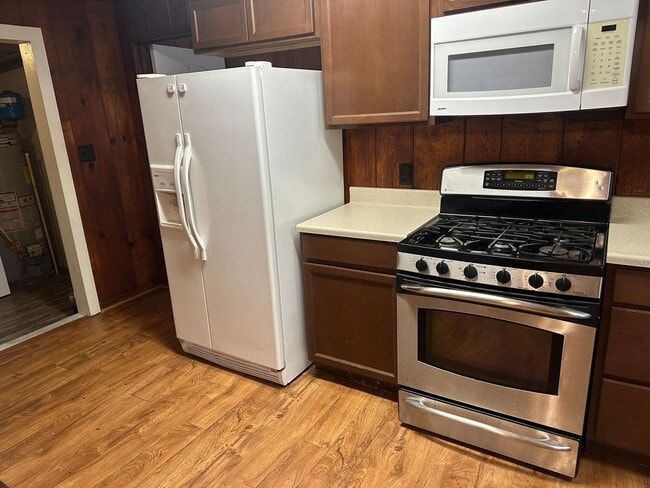 Building Photo - Charming Home with Modern Updates in Leesburg!