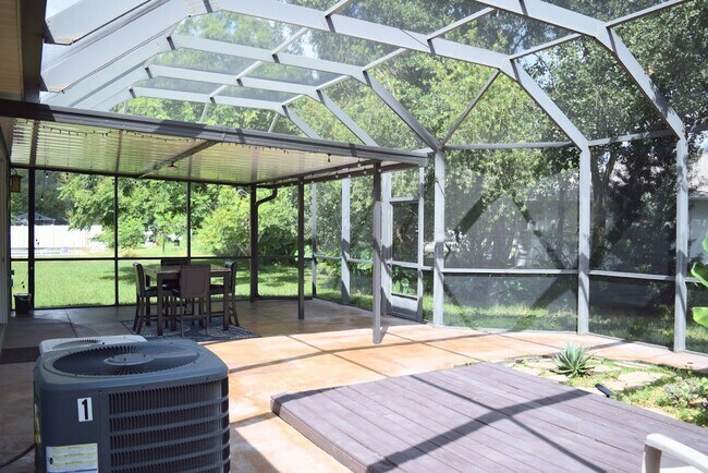Building Photo - 7803 Blue Spring Dr