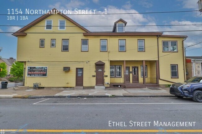 Building Photo - 1154 Northampton St