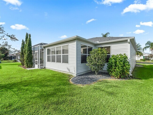 Building Photo - 1095 Blythe Way