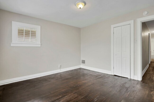 Building Photo - 657-659 S Burgess Ave